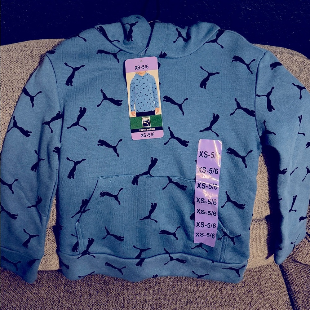 NWT Kids Puma Hoodie XS 5/6 Unisex